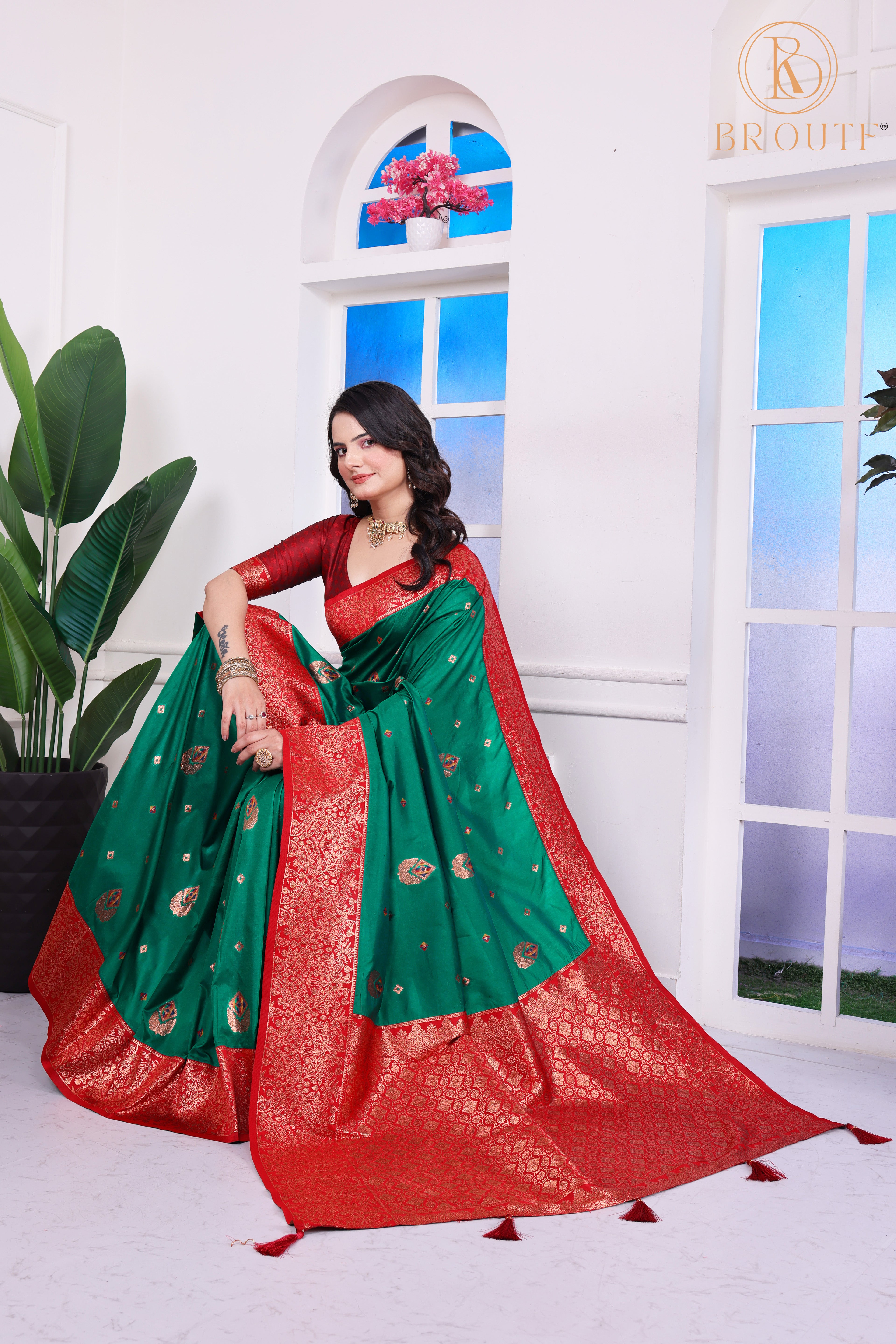 Regal Green Banarasi Silk Saree with Zari Weaving & Red Border