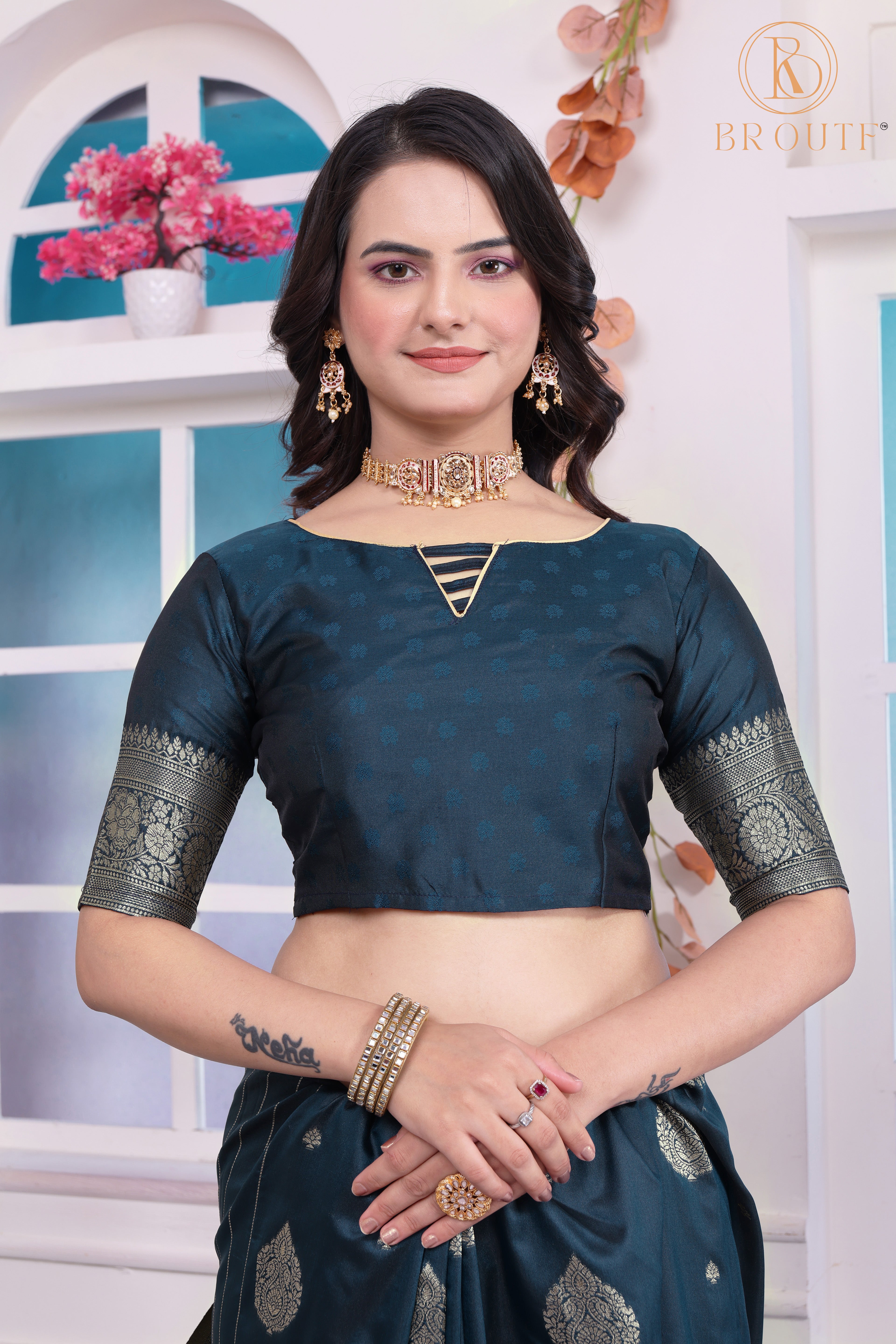 Women's Rapier Silk Saree with Woven Zari Design & Blouse Piece