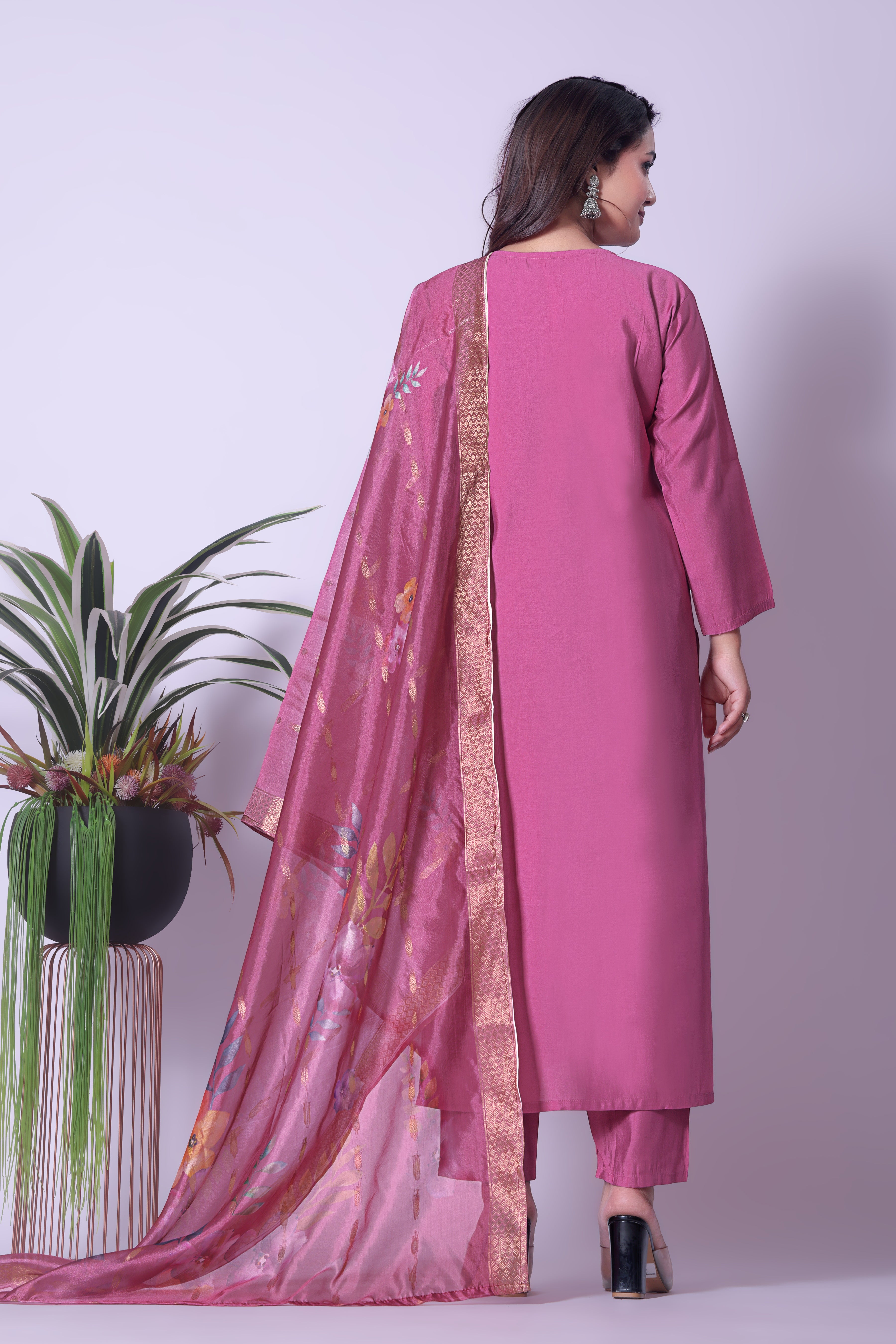 Stylish Pink Kurta Set for Women with Embellished Neckline and Floral Organza Dupatta