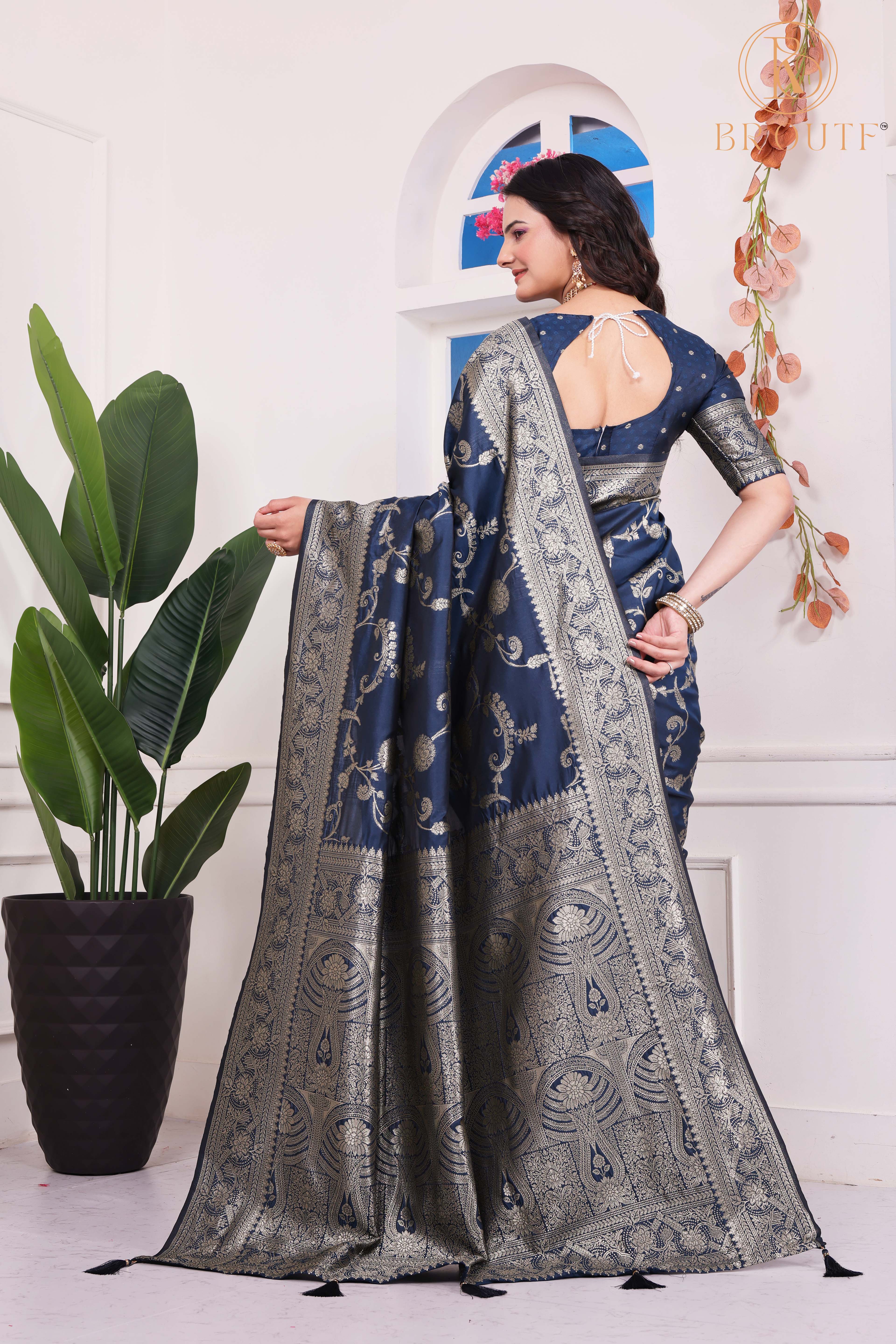 Elegant Navy Blue Banarasi Silk Saree with Intricate Zari Weave
