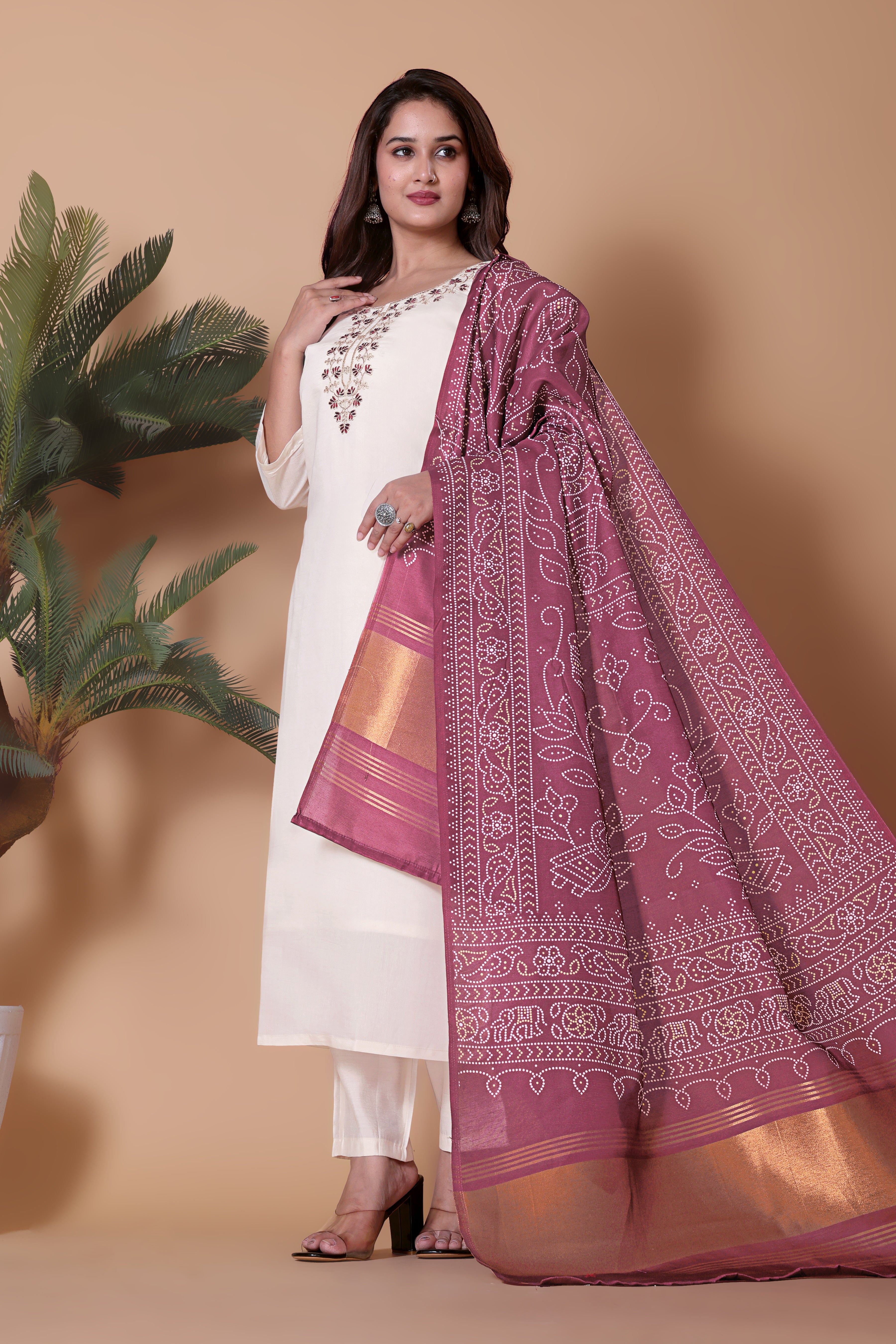 Women's Off-White Ethnic Motif Embroidered Kurti Set paired with Zari Border Bandhani Dupatta