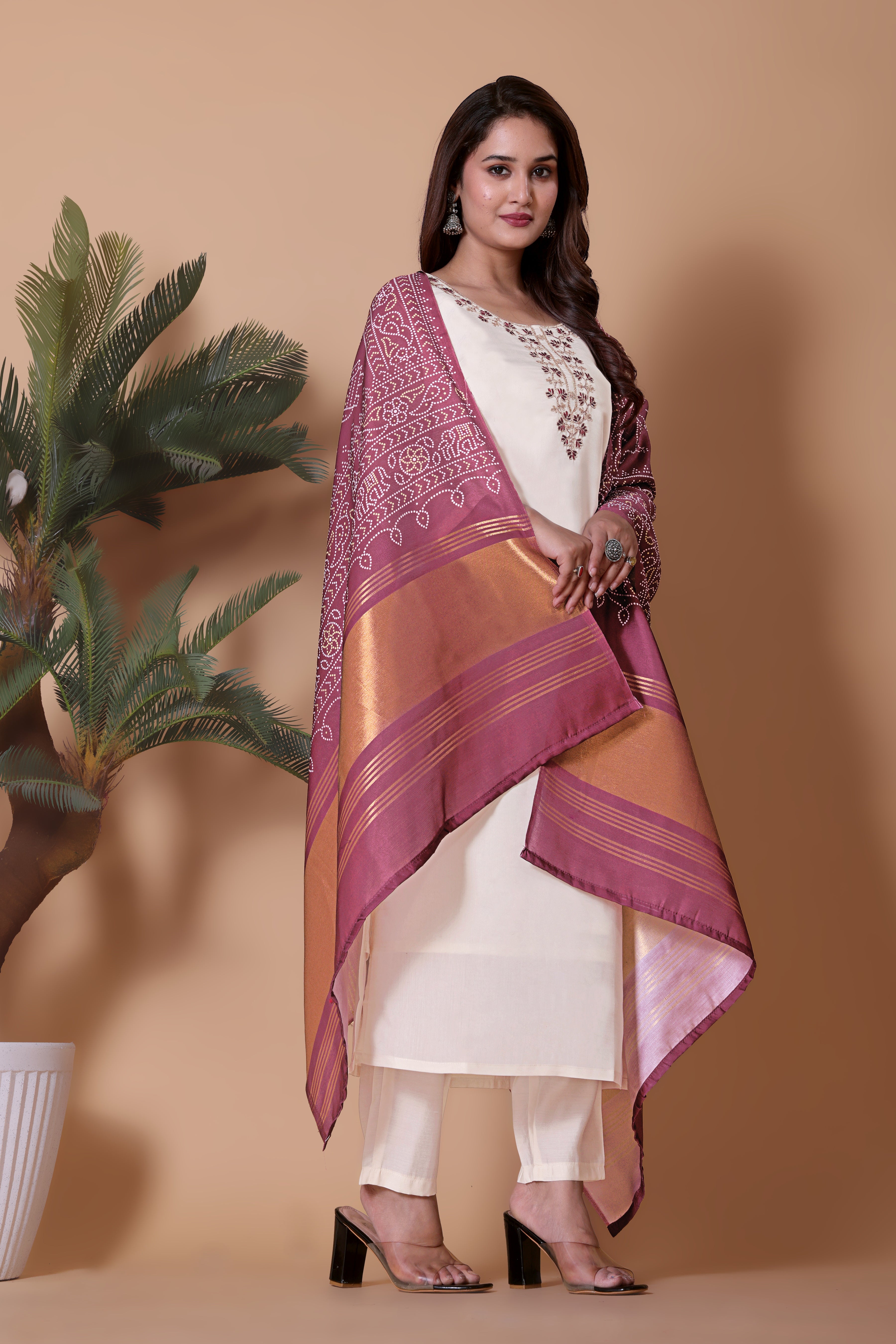 Women's Off-White Ethnic Motif Embroidered Kurti Set paired with Zari Border Bandhani Dupatta