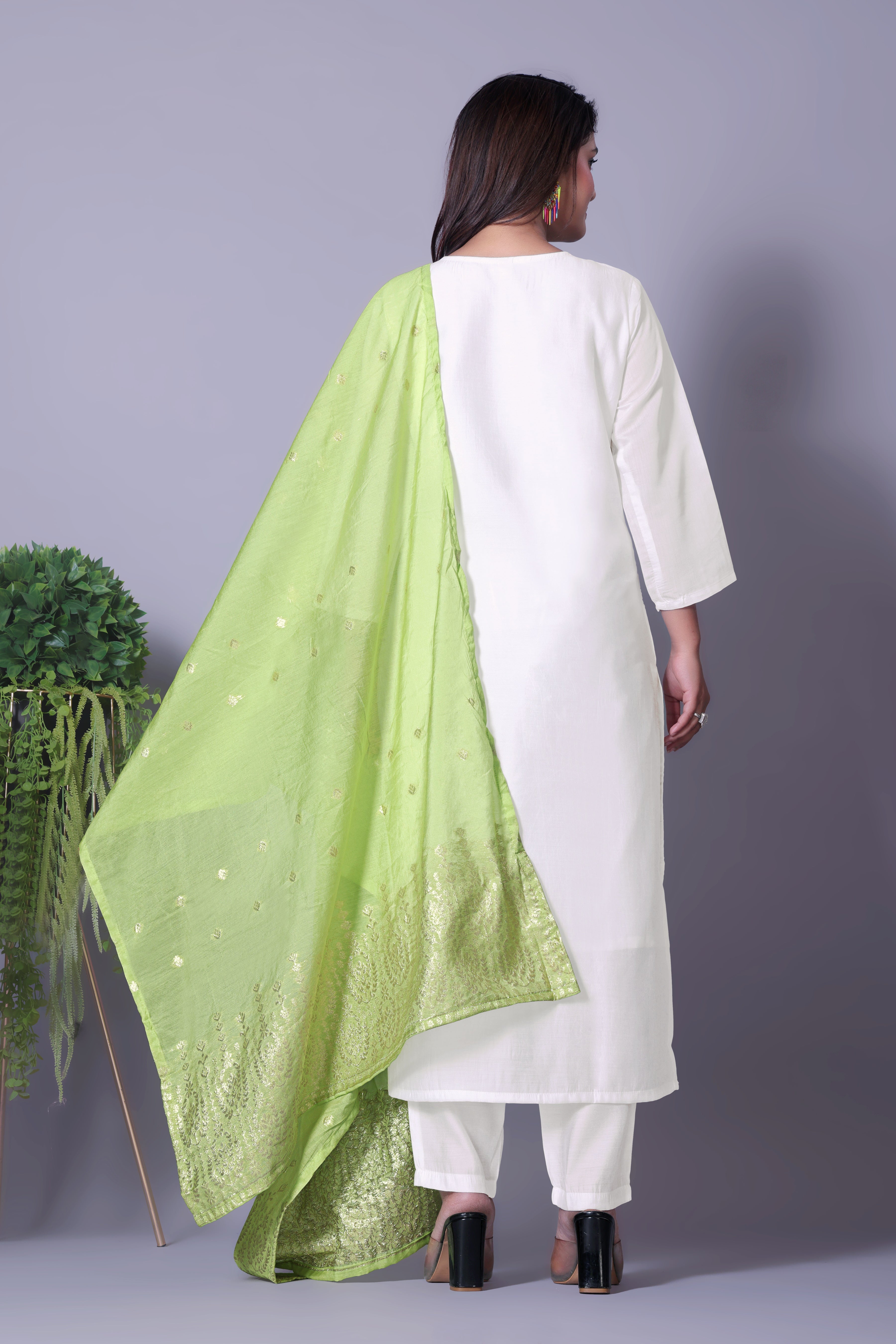 Elegant White Embroidered Kurta Set with Contrast Green Dupatta