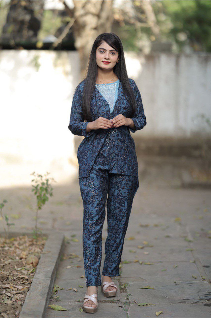 Women's Stylish Blue Silk Blend Printed Co-ord Set
