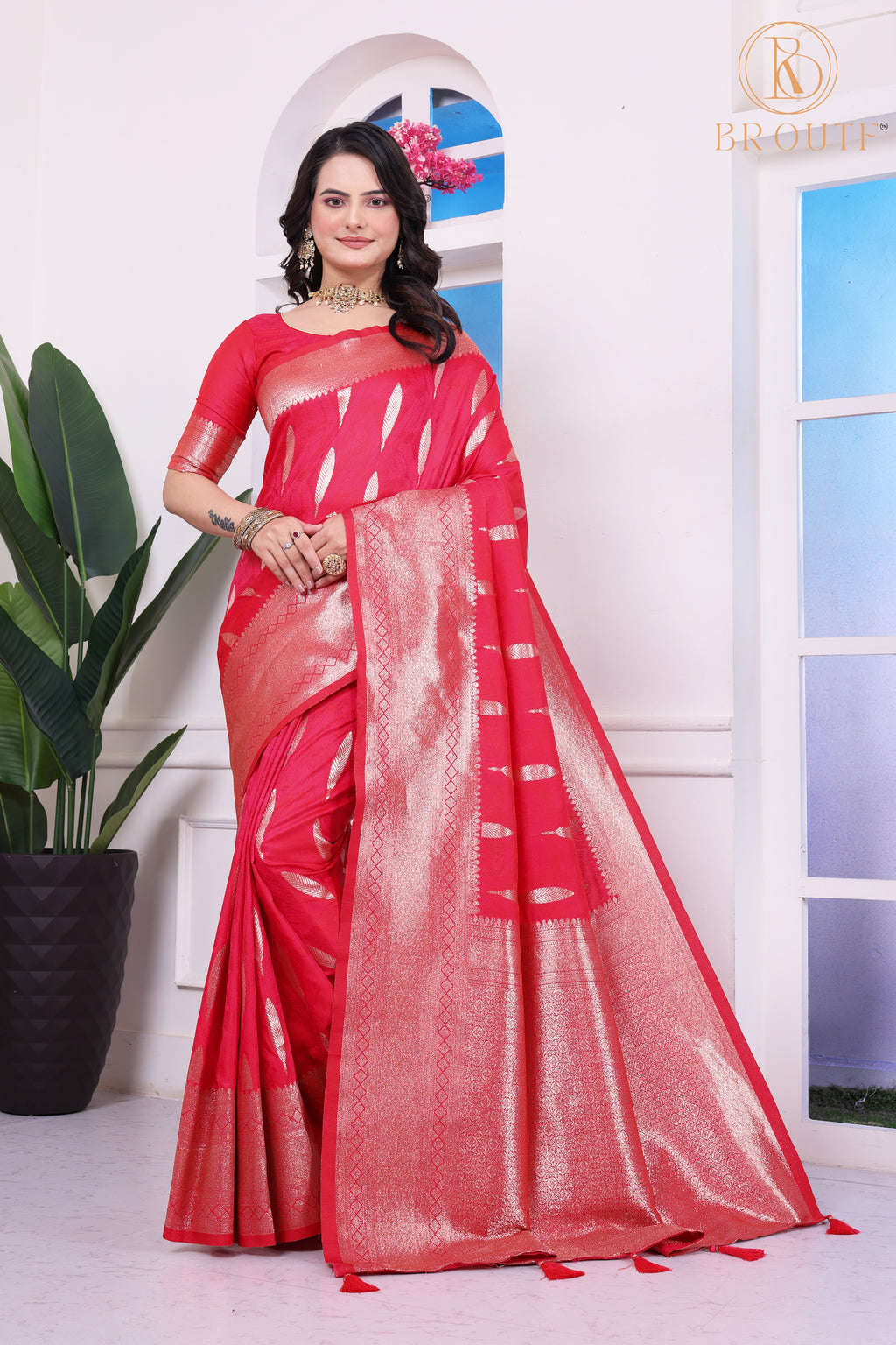 Luxurious Pink Soft Silk Jacquard Saree for Special Occasions