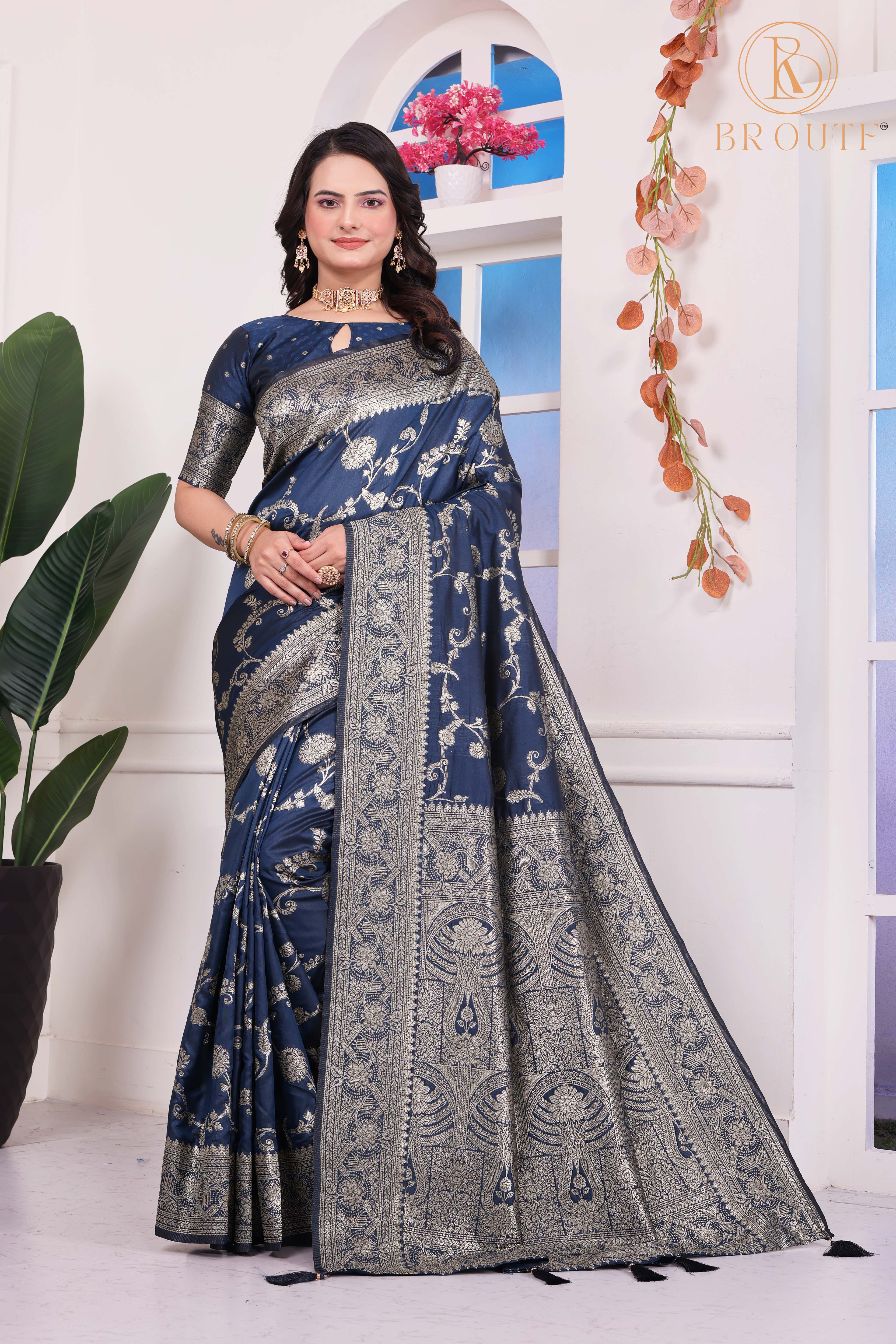 Elegant Navy Blue Banarasi Silk Saree with Intricate Zari Weave