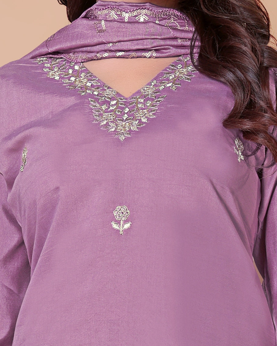 Women's Embroidered Pink Kurta Set with Dupatta and Pants